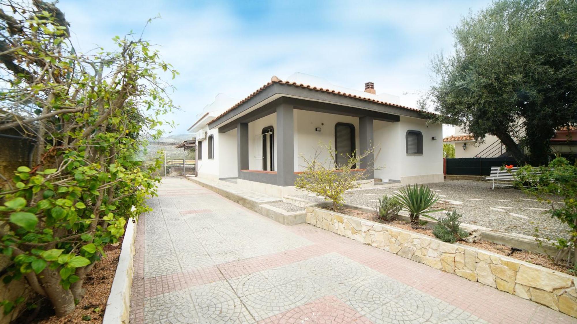 Villa Vincenzo Avola